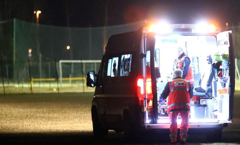 Malore durante l’allenamento di calcio, i compagni di squadra gli salvano la vita