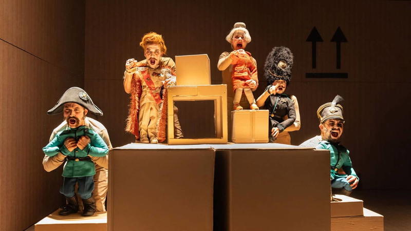 Tiyatro sorgulamaktır Tiyatro sorgulamaktır