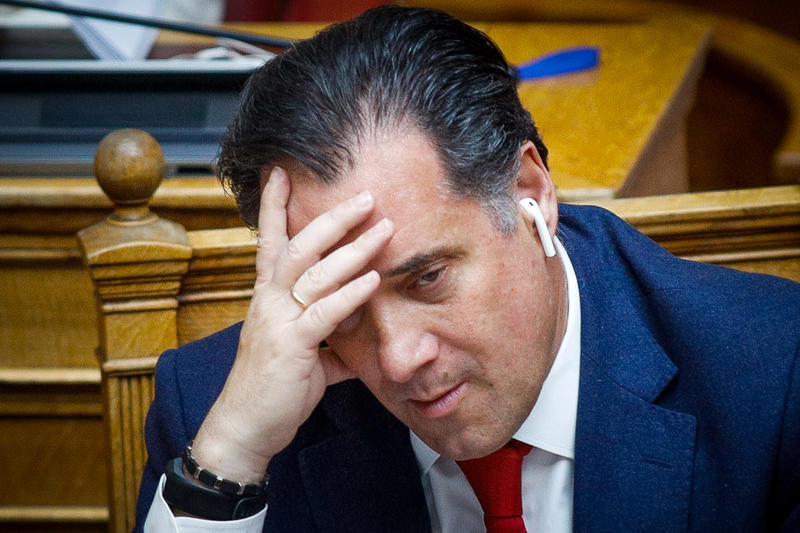 Δελφινάριο σε εξέλιξη – Ο Άδωνις γράφει το σενάριο μόνος του