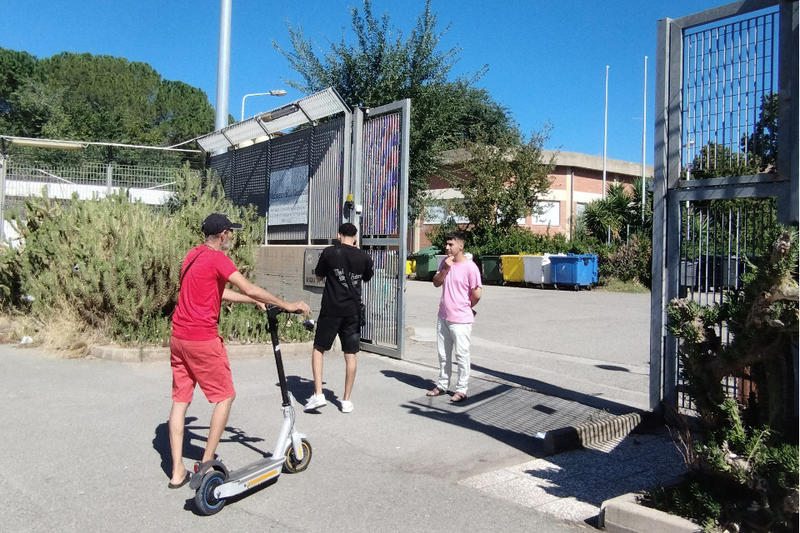 Tra i 400 migranti isolati a Monastir: «Noi accolti e mai integrati»