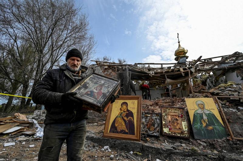 In Ukraine, we’re learning to live with the war within