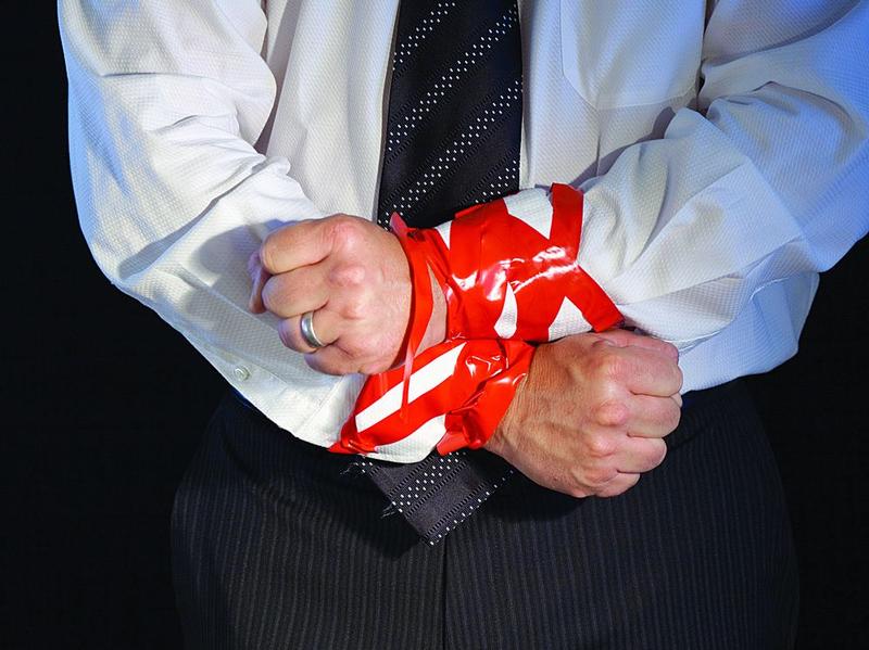 Opinion: Complex financial rules price out people who need advice most