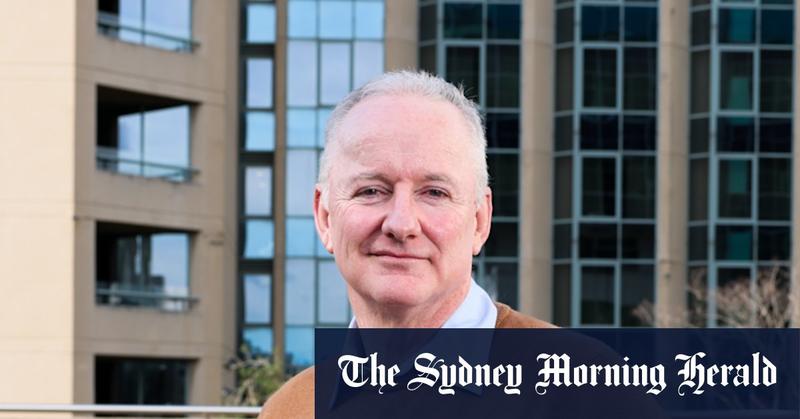 Hollywood Hugh, live from Bulgaria