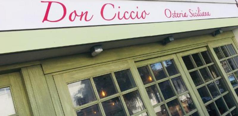 'Fechamos por falta de clientes': desabafo simboliza crise dos restaurantes