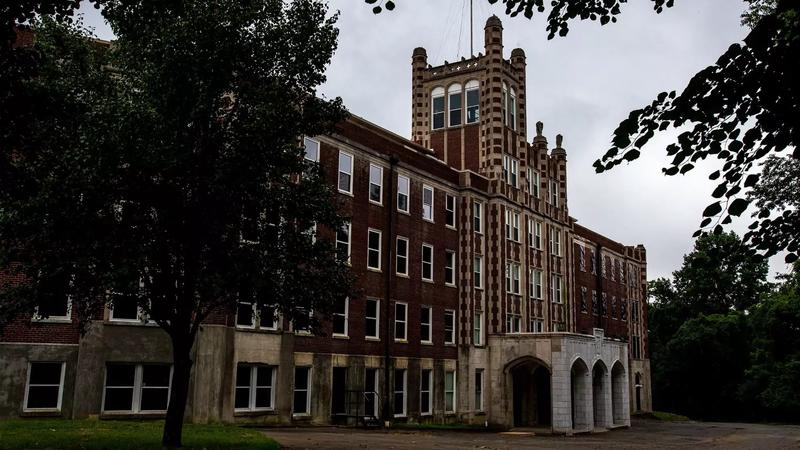 America’s Most Haunted: 13 Spots Where the Dead Supposedly Refuse to Check Out America’s Most Haunted: 13 Spots Where the Dead Supposedly Refuse to Check Out