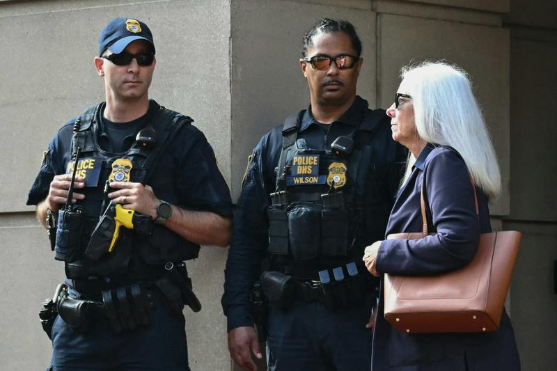 James Comey’s lawyers face an uphill battle to prove selective or vindictive prosecution in his high-profile  case