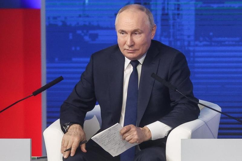 «Не стоит откладывать счастье»: президент рассказал, каким должно быть родительство