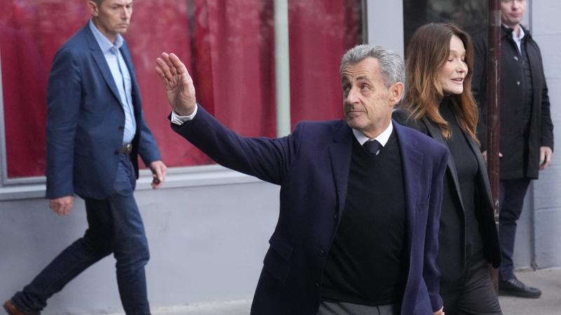 Gli insulti e la cella per gli agenti: Sarkozy turba la vita carceraria