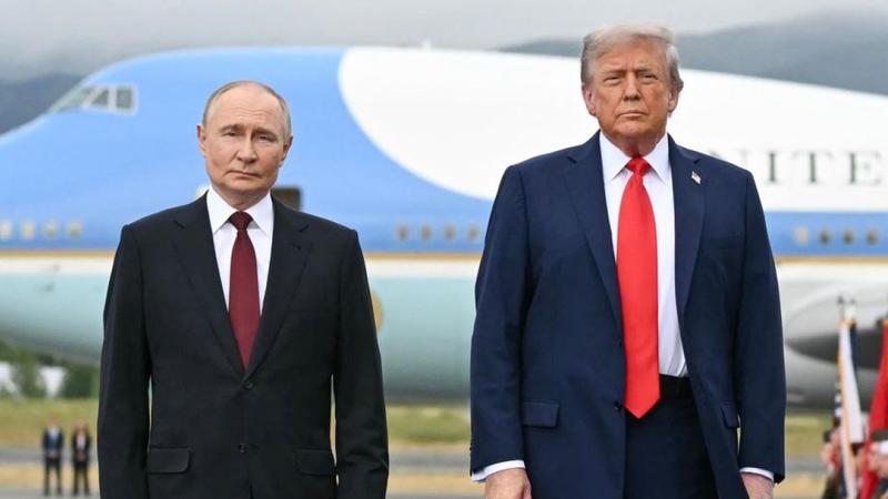 Perché Trump non riesce a domare Putin: la trappola dell’ego, i rapporti opachi e gli affari. «Seguire i soldi»