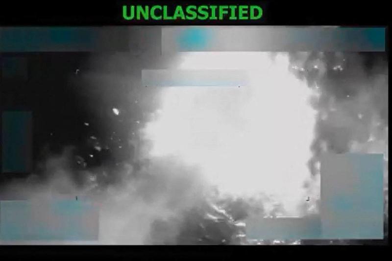 Trump mata dezenas no Caribe e mostra ataques como videogame