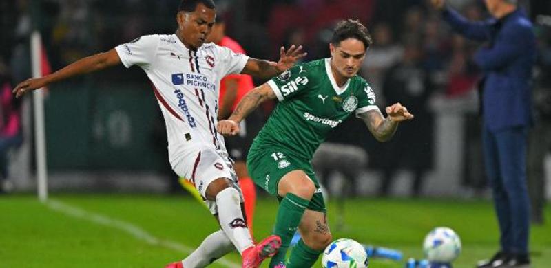 Palmeiras faz pior 1º tempo com Abel e só os 4 a 3 no Botafogo dão esperança