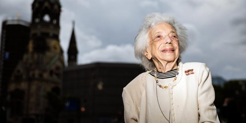 Botschaft der Menschlichkeit Botschaft der Menschlichkeit