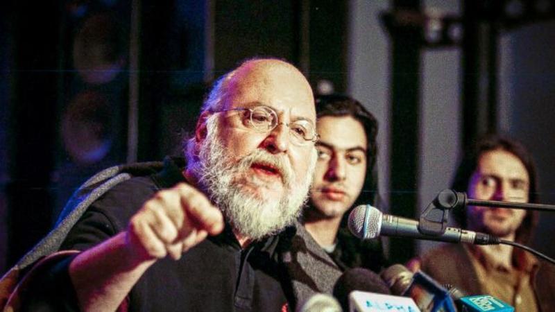 Αφιέρωµα στους… Έλληνες