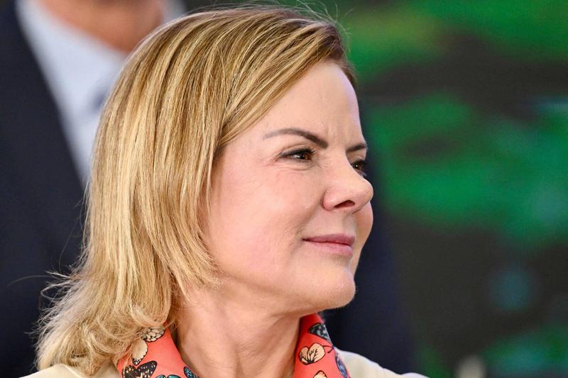 Gleisi avisa Motta que não pagará R$ 1 bi de emendas de deputados por problemas com TCU