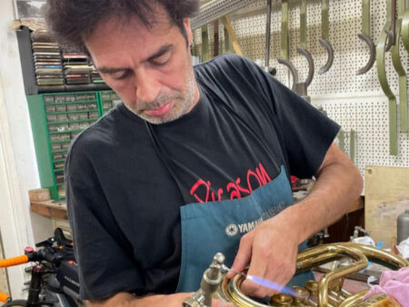 Съдът прати в затвора мъж, написал във фейсбук, че половете са само два