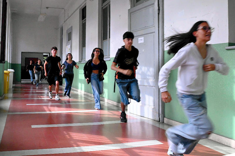 Giovani, cultura, donne:
tre sfide per interpretare la vita Giovani, cultura, donne:
tre sfide per interpretare la vita