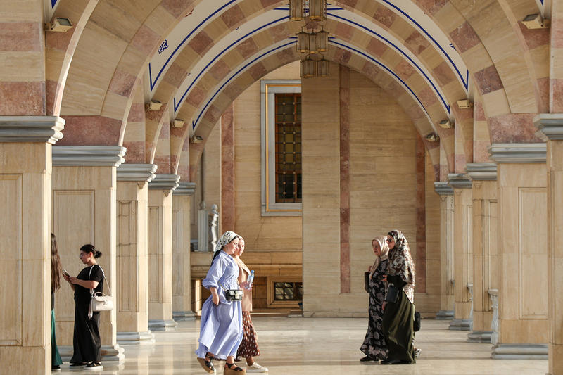 Чеченки прокомментировали обещанные им беседы о необходимости носить платок