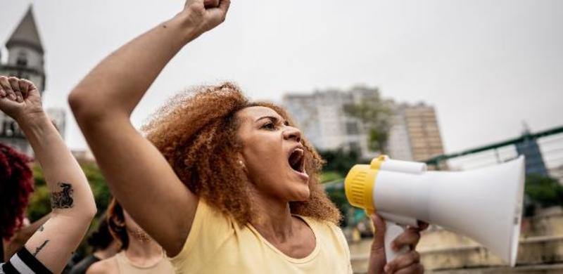 Denunciar custa caro para vítimas, ao contrário do que dizem masculinistas