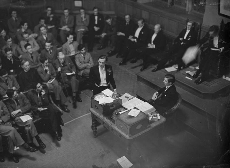 Do young people still have confidence in the Oxford Union? Do young people still have confidence in the Oxford Union?