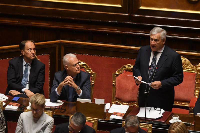 Governo, prove di tregua. I conti sulla manovra rimandati all’esame in aula