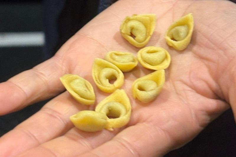 Pasta day, i tortellini in tutte le varianti: dal brodo al pre dessert