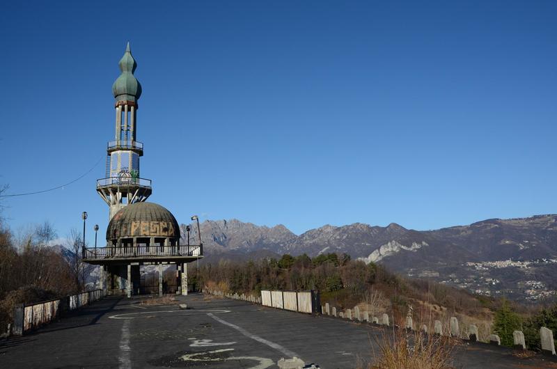 I borghi maledetti d’Italia tra fantasmi, delitti e profezie. Da Consonno a Toiano, dove il mistero della Bella Elvira dura da 78 anni