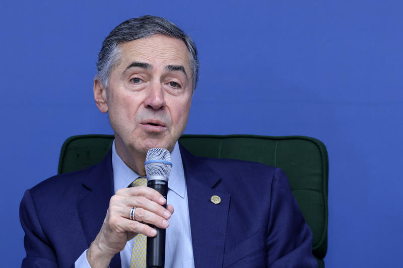 Entre a toga e o berço: o último ato de Barroso