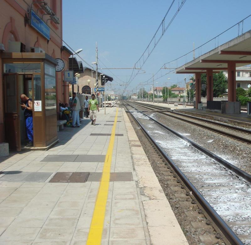 Morto sotto un treno a Marotta: interrotta la circolazione sulla linea Adriatica