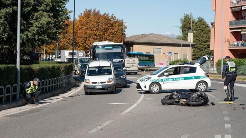 Schianto in moto a Cologno: restano gravi le condizioni del ragazzo di 19 anni Schianto in moto a Cologno: restano gravi le condizioni del ragazzo di 19 anni
