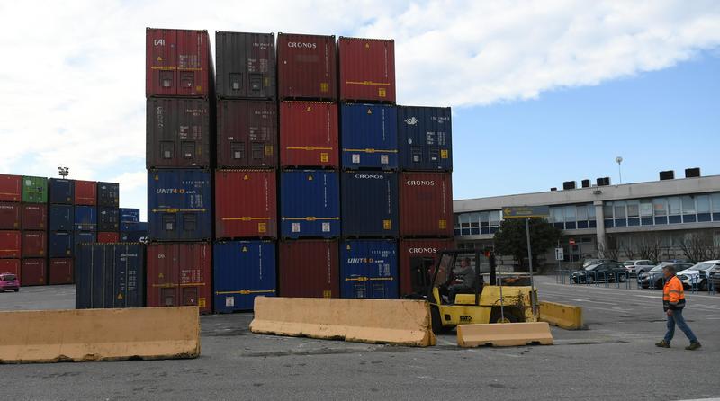 Lombardia assediata dal cemento: in un anno consumati 1.175 campi da calcio