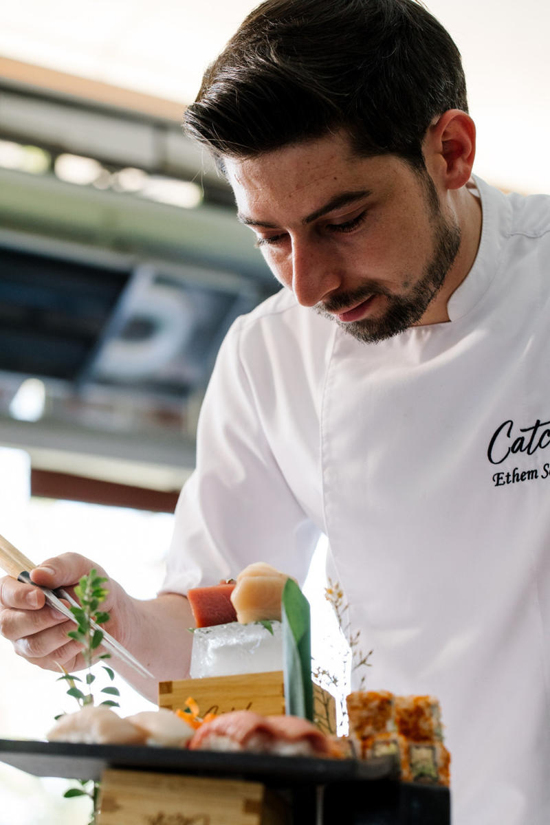 Akdeniz'den Asya'ya Tabaklarda Yaşanan Yolculuk Akdeniz'den Asya'ya Tabaklarda Yaşanan Yolculuk