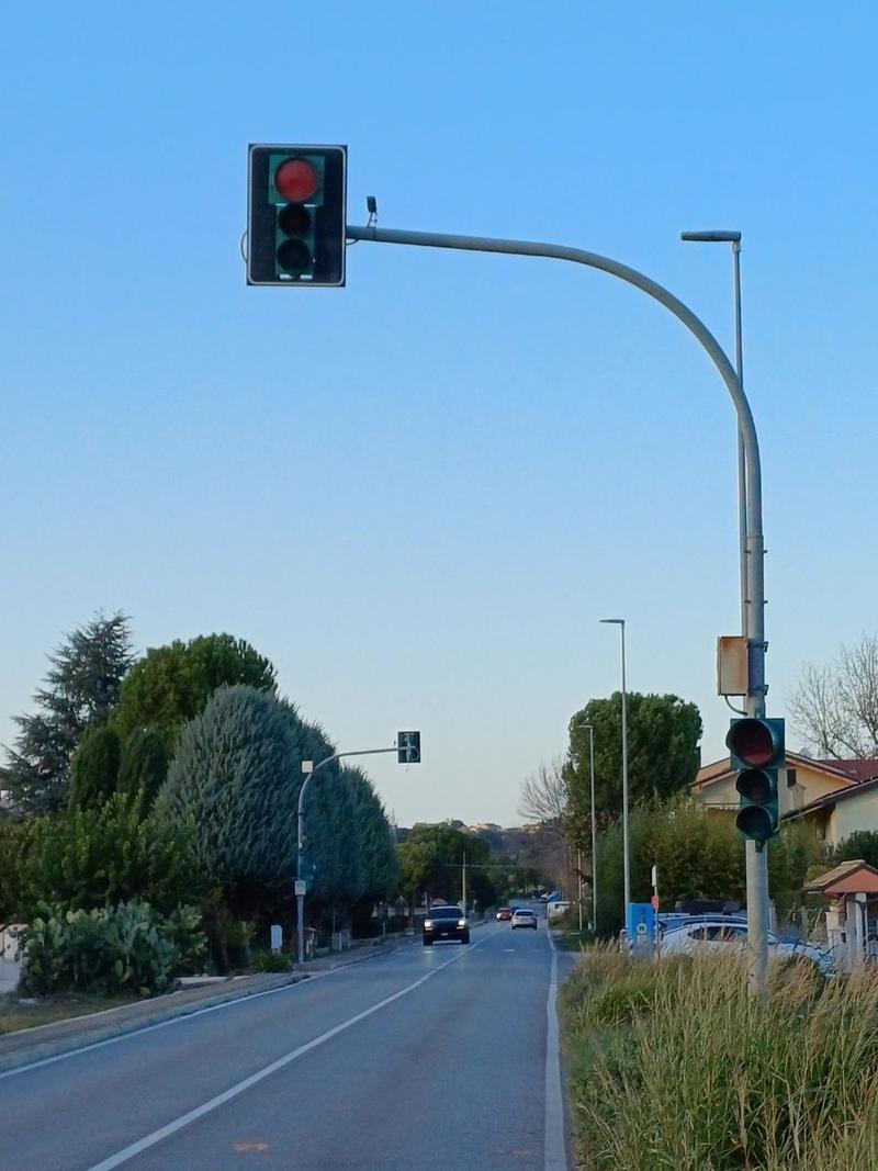 Semaforo non funziona e causa incidenti