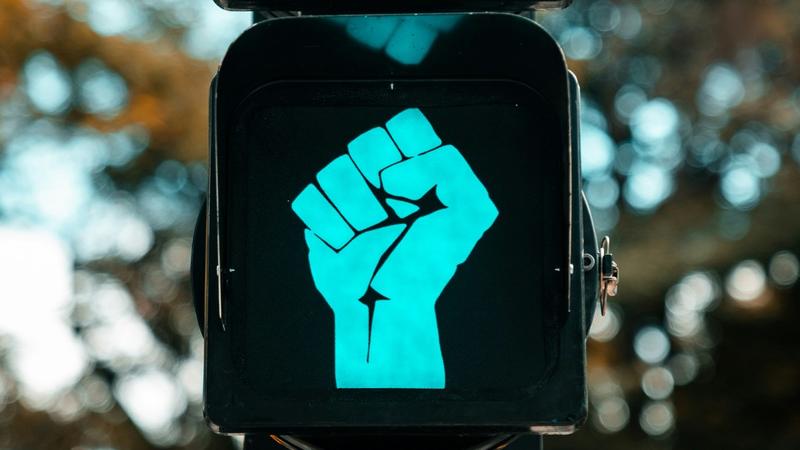 Wer mit 40 kein Sozialist mehr ist, versteht nicht, worum es geht Wer mit 40 kein Sozialist mehr ist, versteht nicht, worum es geht