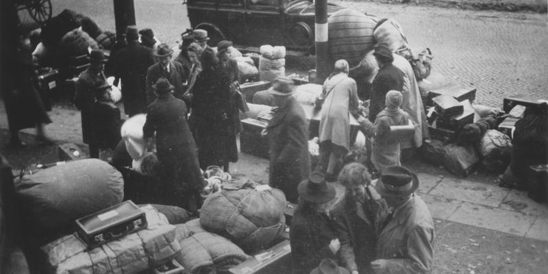 Erstmals Fotos von NS-Deportation aus Hamburg entdeckt Erstmals Fotos von NS-Deportation aus Hamburg entdeckt