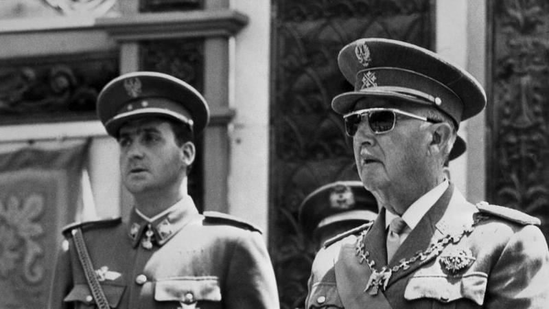 Francisco Franco a 50 anni dalla morte, la ferocia e la fortuna del Caudillo (che dopo mezzo secolo divide ancora la Spagna)
