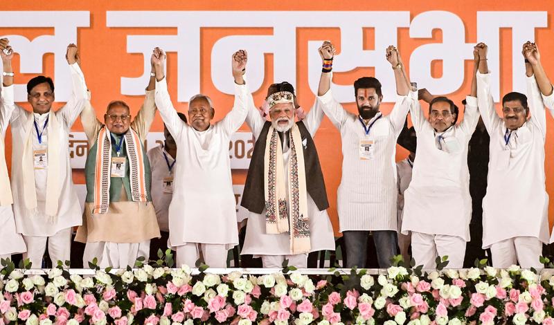 Fifth column by Tavleen Singh: A dangerous election practice Fifth column by Tavleen Singh: A dangerous election practice