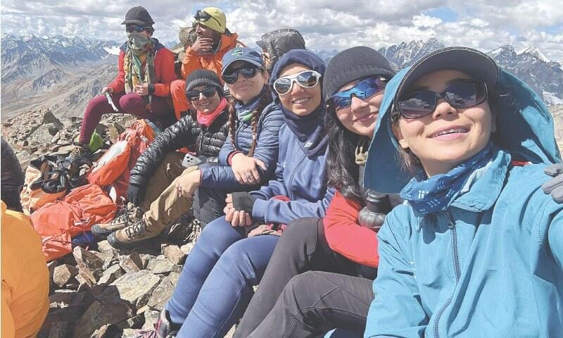 MOUNTAINEERING: SISTERS OF THE SUMMIT MOUNTAINEERING: SISTERS OF THE SUMMIT