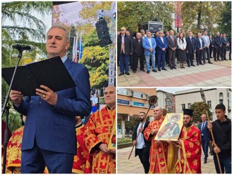 Айтос обединява! Политици загърбиха различията и застанаха рамо до рамо на празника на града (СНИМКИ/ВИДЕО)