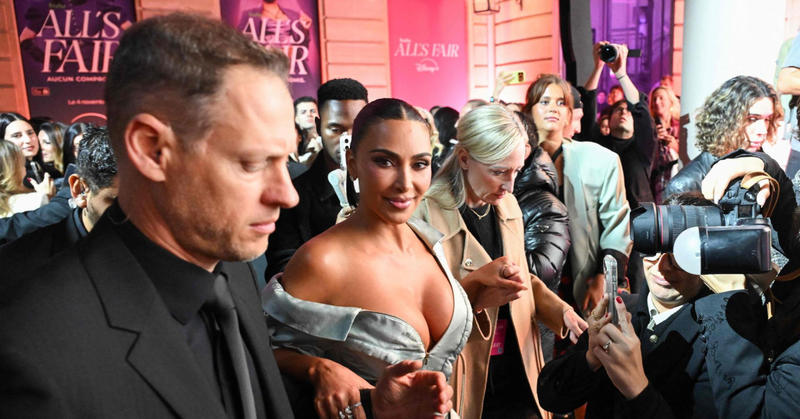 One se nevjerojatnom lakoćom poigravaju našom pažnjom, i cijelo vrijeme su pristojne i drage. Prototip kapitalističkog feminizma 21. stoljeća