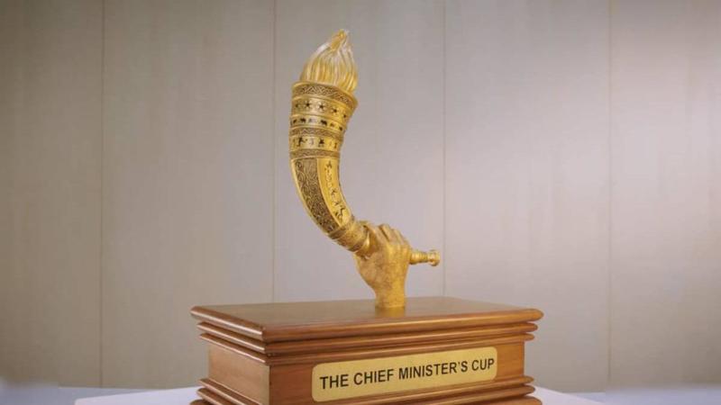 കായികമേള: സ്വർണക്കപ്പ് ചിത്രം പങ്കുവെച്ച് മന്ത്രി, 1500 പോയിന്റ് കടന്ന് തിരുവനന്തപുരം മുന്നേറ്റം തുടരുന്നു