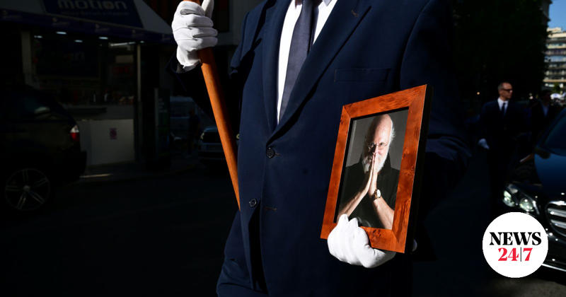 Ο Σαββόπουλος, ο Αλκίνοος και η τεμπελιά των απόντων