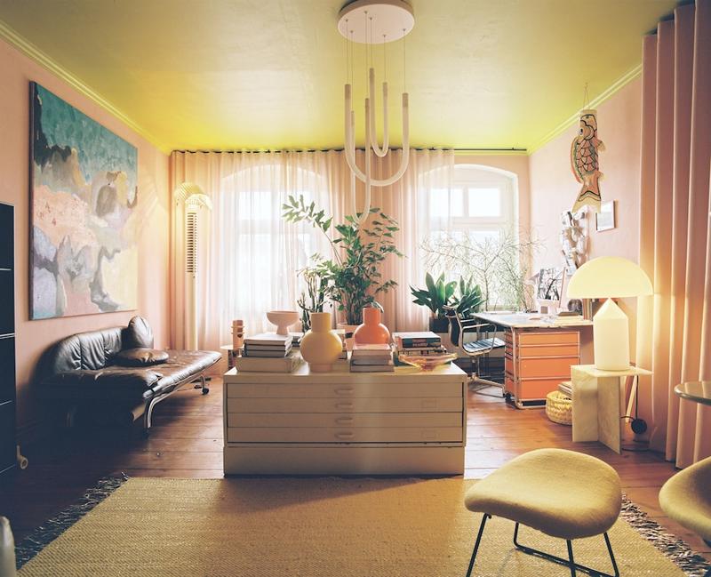 Ein Zuhause wie ein Regenbogen: Die bunteste Wohnung Berlins liegt in Kreuzberg Ein Zuhause wie ein Regenbogen: Die bunteste Wohnung Berlins liegt in Kreuzberg