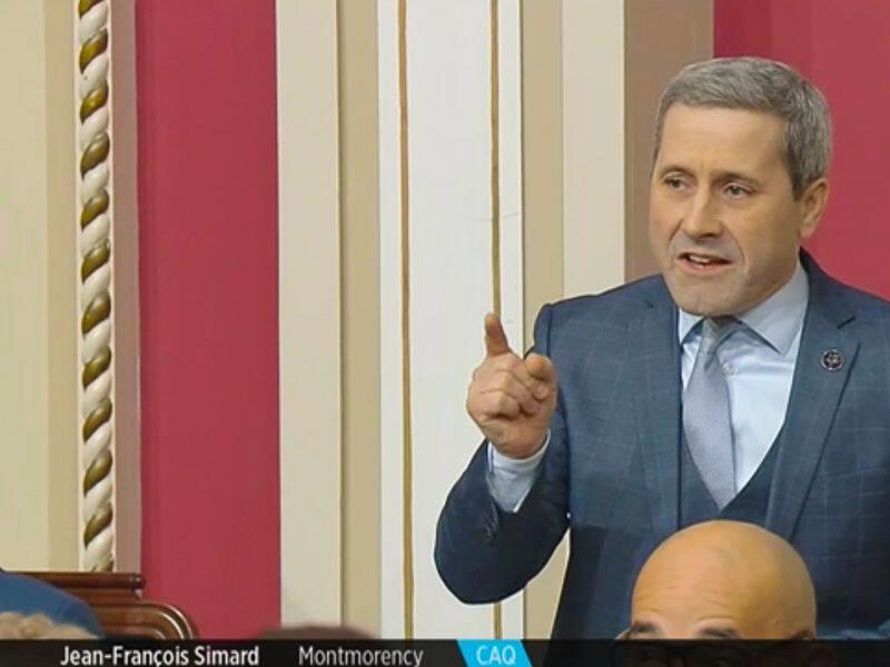 M. le ministre Simard, cessez de faire le clown