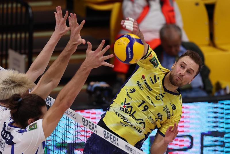 Valsa, una vittoria scacciapensieri. Bottino pieno al debutto in casa