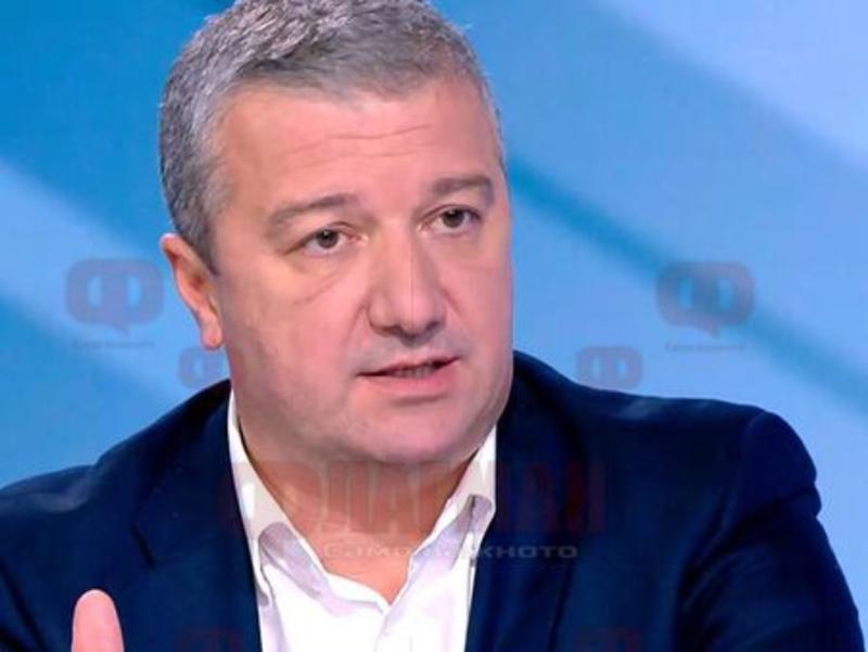 Чука ли войната на вратата ни? И да затворят рафинерията в Бургас, ще има горива, уверява бивш министър