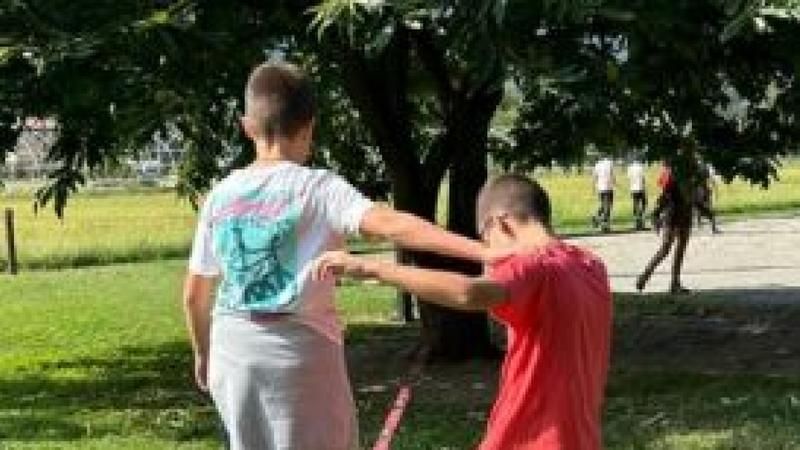 Un appello per salvare Camelot e i sogni di 50 ragazzi autistici. Chi aiuta cavalieri e fortezza?