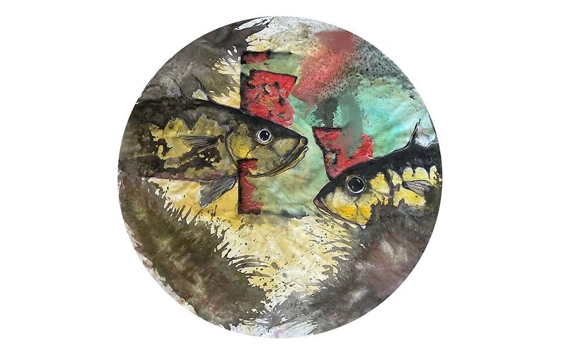 Tarihi sarnıcın taş duvarlarında yankılanan balıklar Tarihi sarnıcın taş duvarlarında yankılanan balıklar