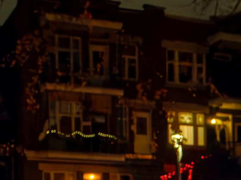 Il va venter, les amis!