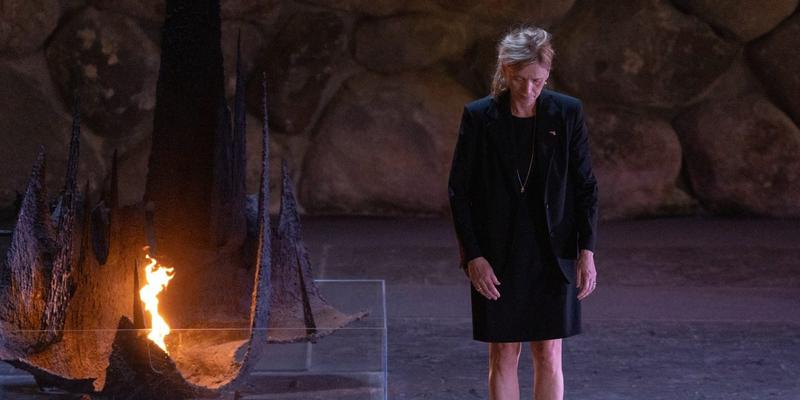 Karin Prien in Yad Vashem: „Jedes Mal für mich erschütternd“ Karin Prien in Yad Vashem: „Jedes Mal für mich erschütternd“