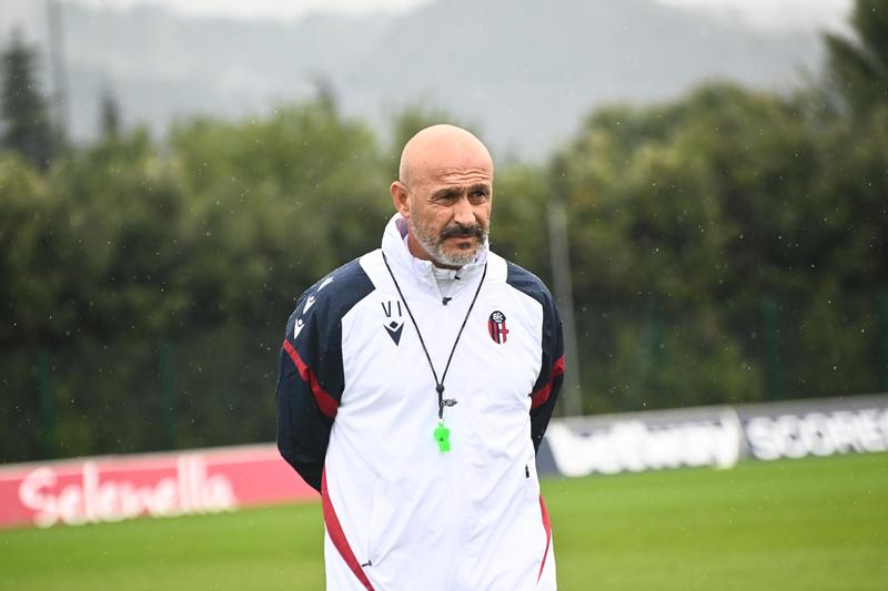 Bologna, Italiano dimesso dall'ospedale: quando torna al lavoro il tecnico rossoblù